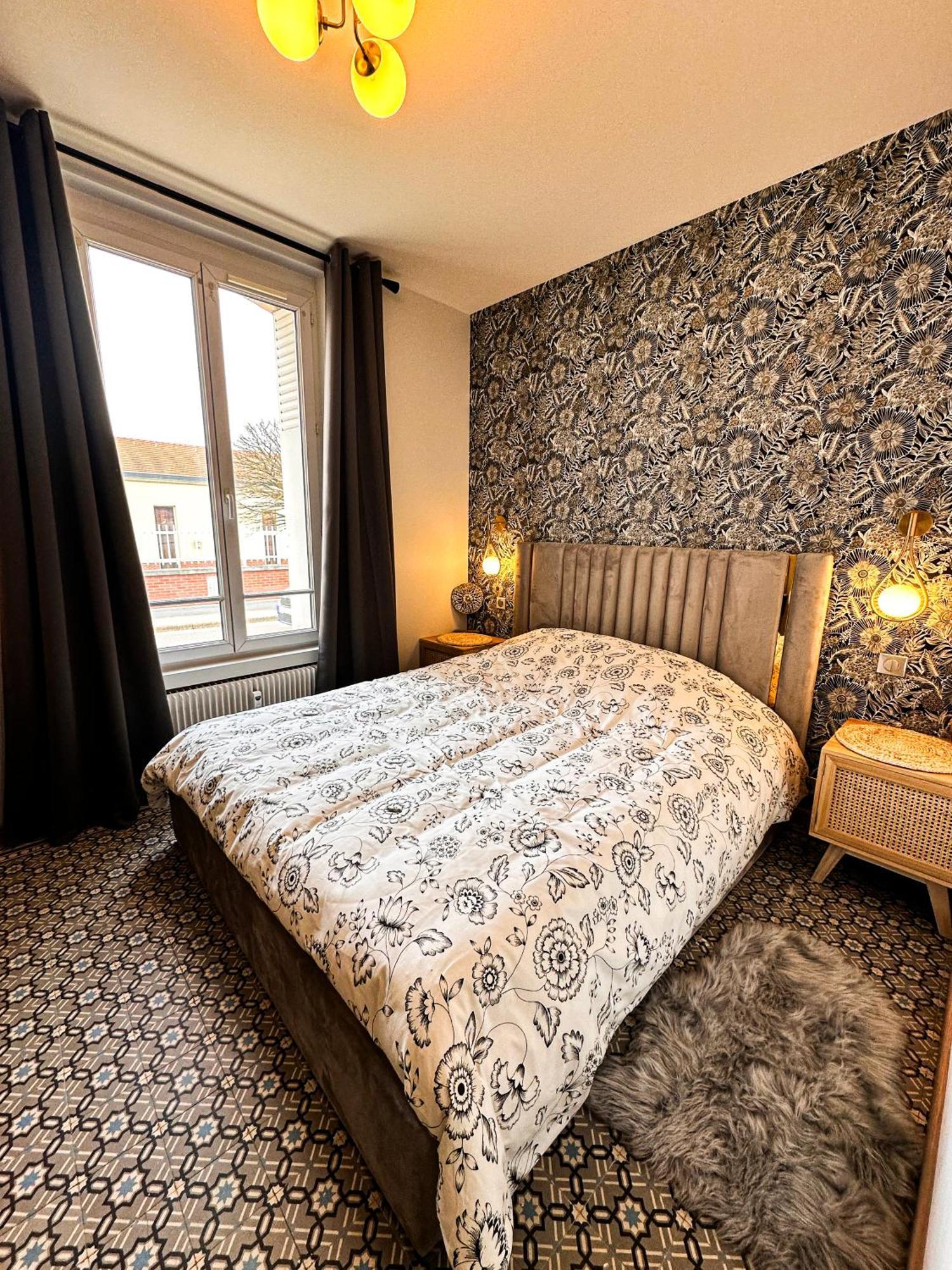 L'Echappee Compiegnoise Apartment Compiegne Bagian luar foto